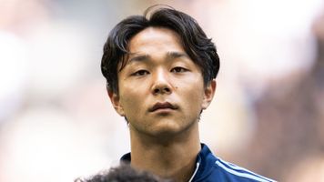 AVSLÖJAR: Ny tung aktör har kontaktat Djurgården  - FotbollDirekt