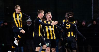 Fotboll: Fördel Hammarby TFF i superettankvalet – slog Örebro i första mötet