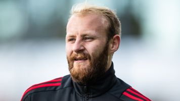 Efter swish-kampanjen – Curtis Edwards tillbaka i ÖFK