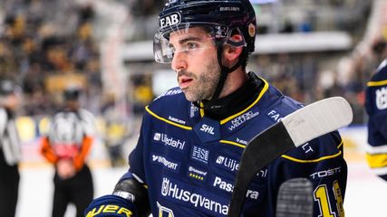 Tackas av i HV71 – klar för SHL-rival