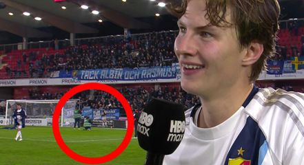 Schüller strippade framför supportrarna: "Jäkligt roligt"