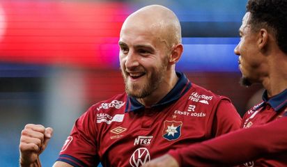 Amel Mujanic har mottagit bud från AIK och Djurgården?