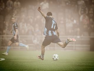 Hümmet derbyvinnare i Japan och Olungas nya klubb!