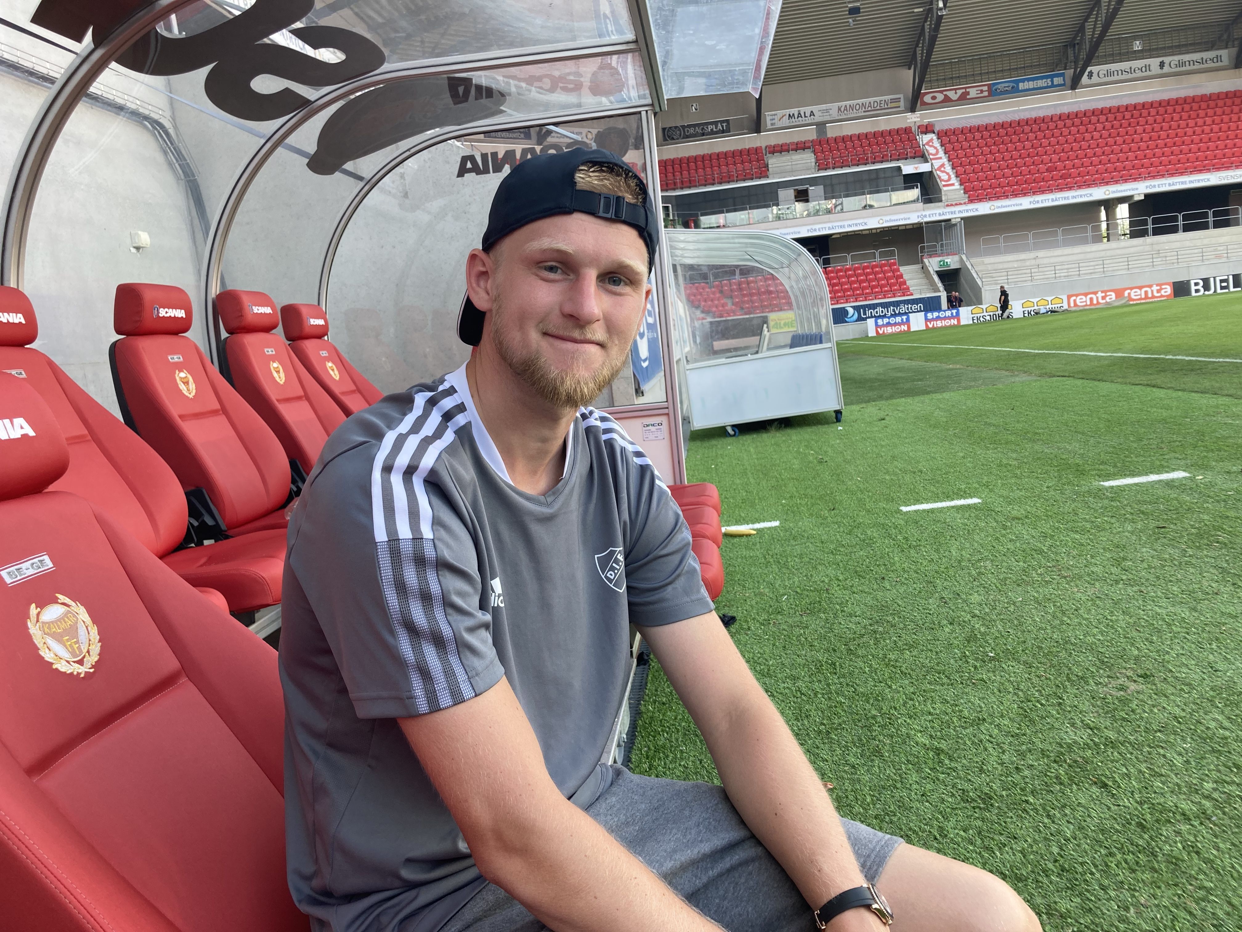 Kalle Holmberg: ”Ingen gnäller eller hänger med huvudet”